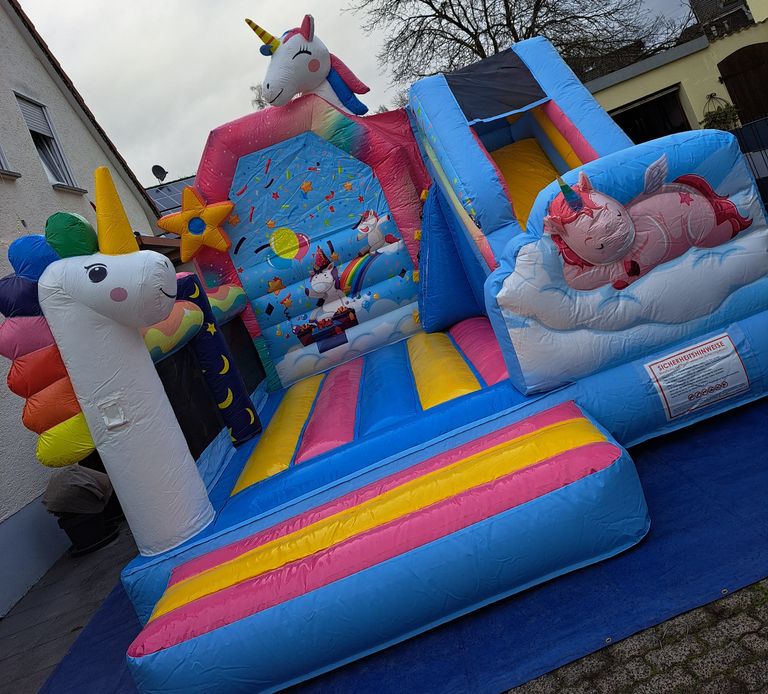 Hüpfburg zum Ausleihen Leih Hüpfburg leihen Ritterburg Jungen
